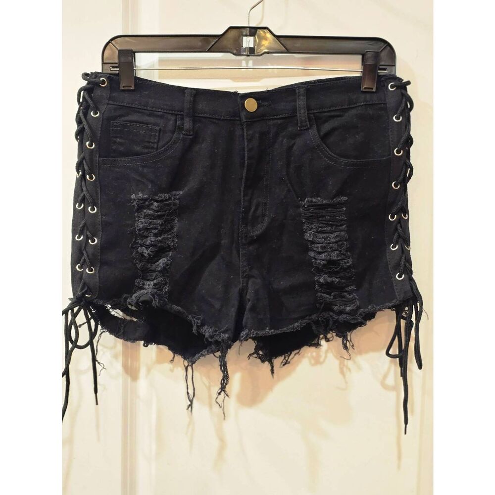 Sexy Hollow Lace-Up Denim Shorts - Picture 3 of 4